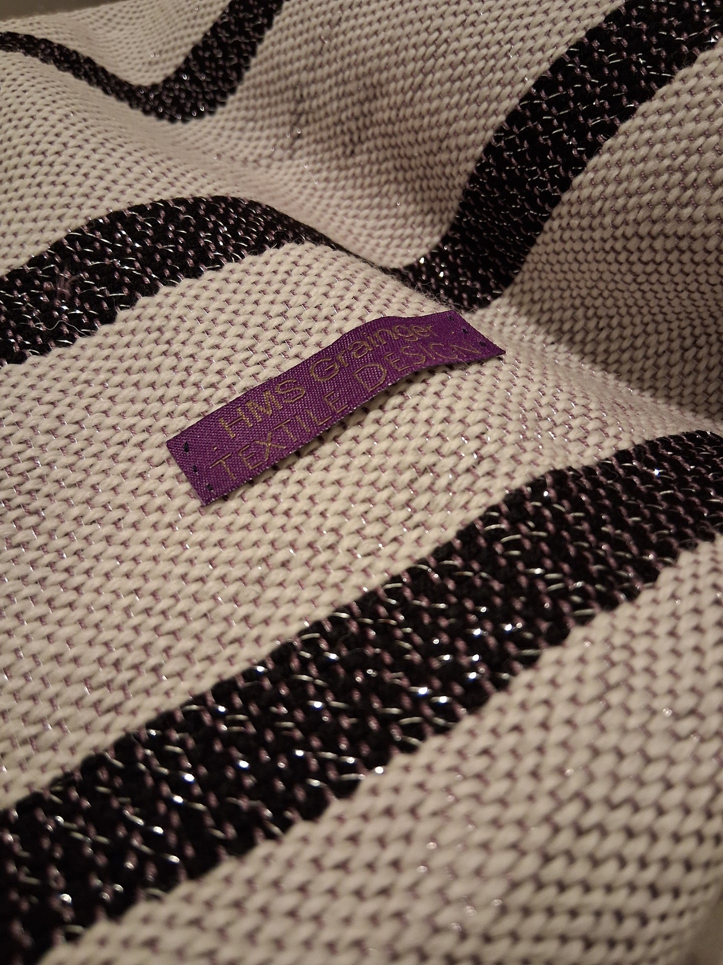 Cosmia Lambswool Noir Silver