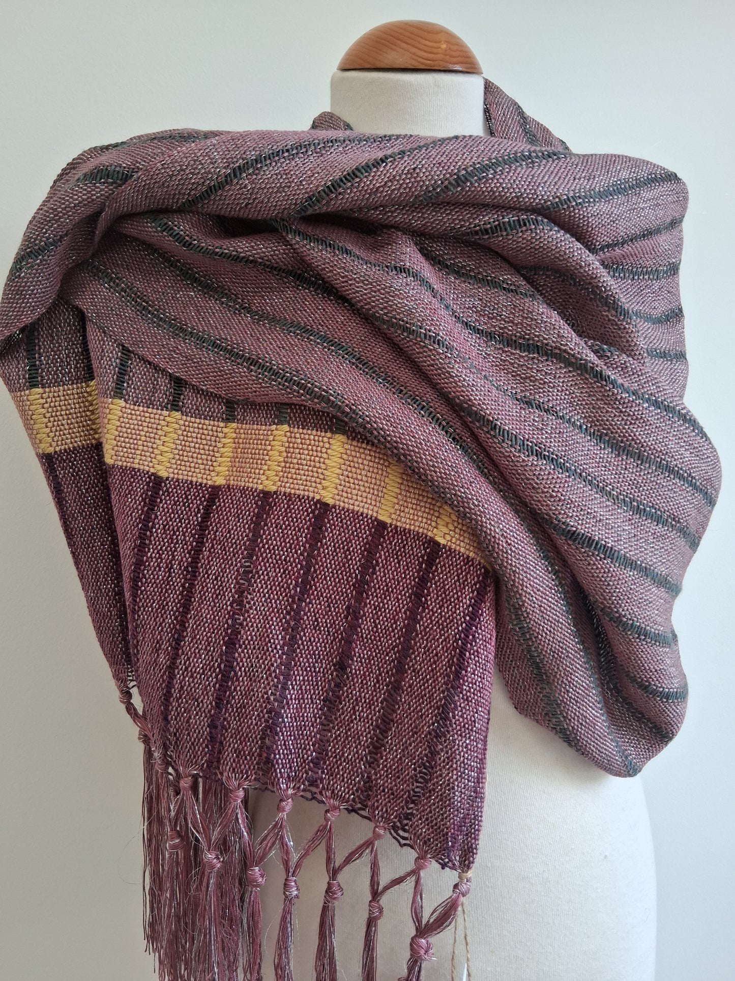 Silver Rose Mulberry Crème Wrap