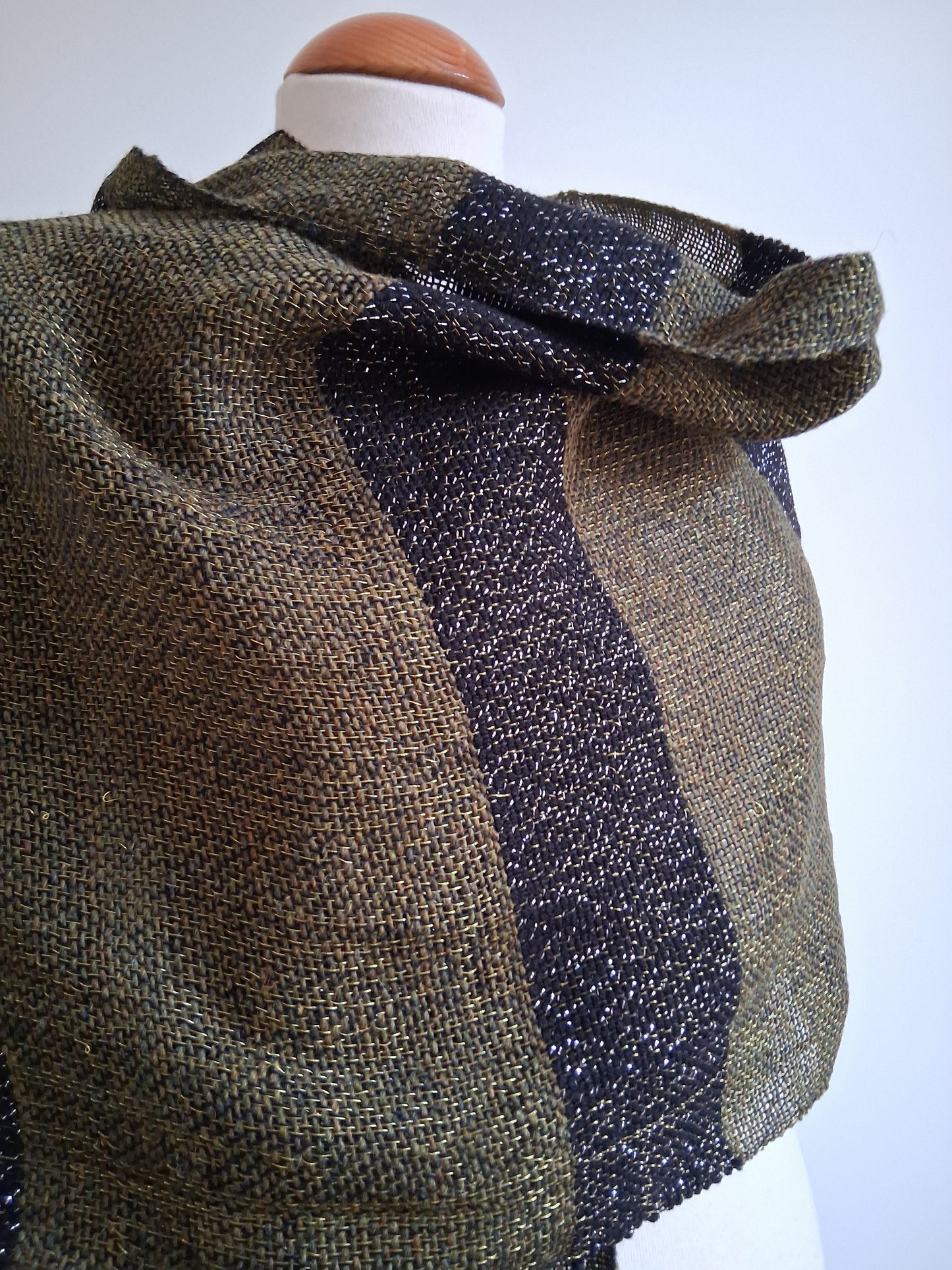 Cosmia Khaki Golden Noir Wrap